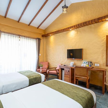 Bar Peepal Resort Покхара Екстер'єр фото Deluxe Room