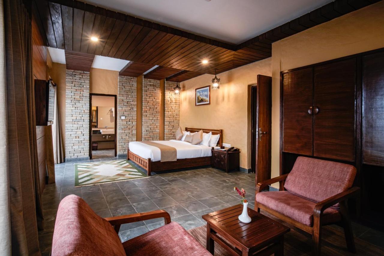 Bar Peepal Resort Покхара Екстер'єр фото A room at the resort