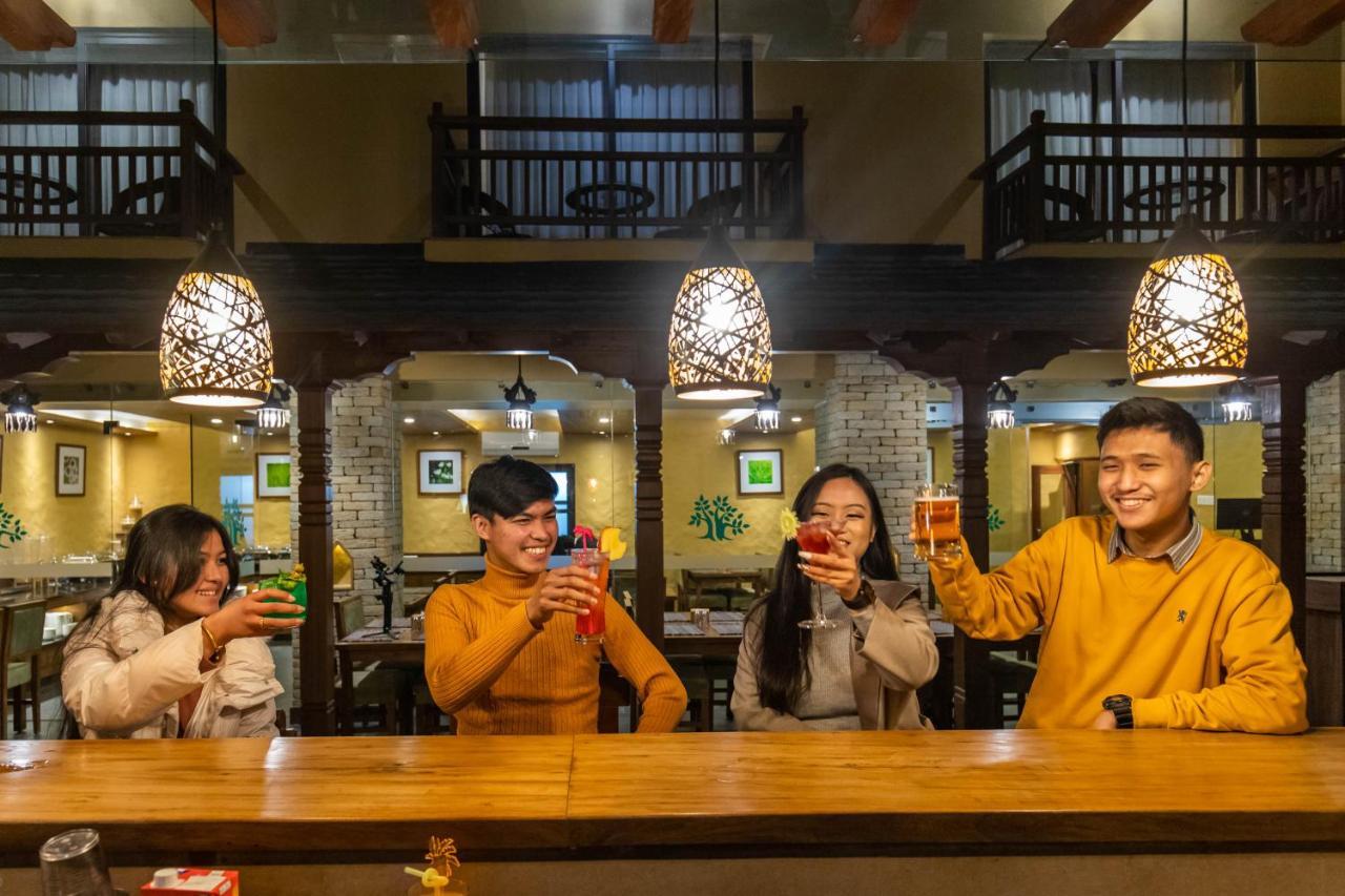 Bar Peepal Resort Покхара Екстер'єр фото A restaurant in Vietnam