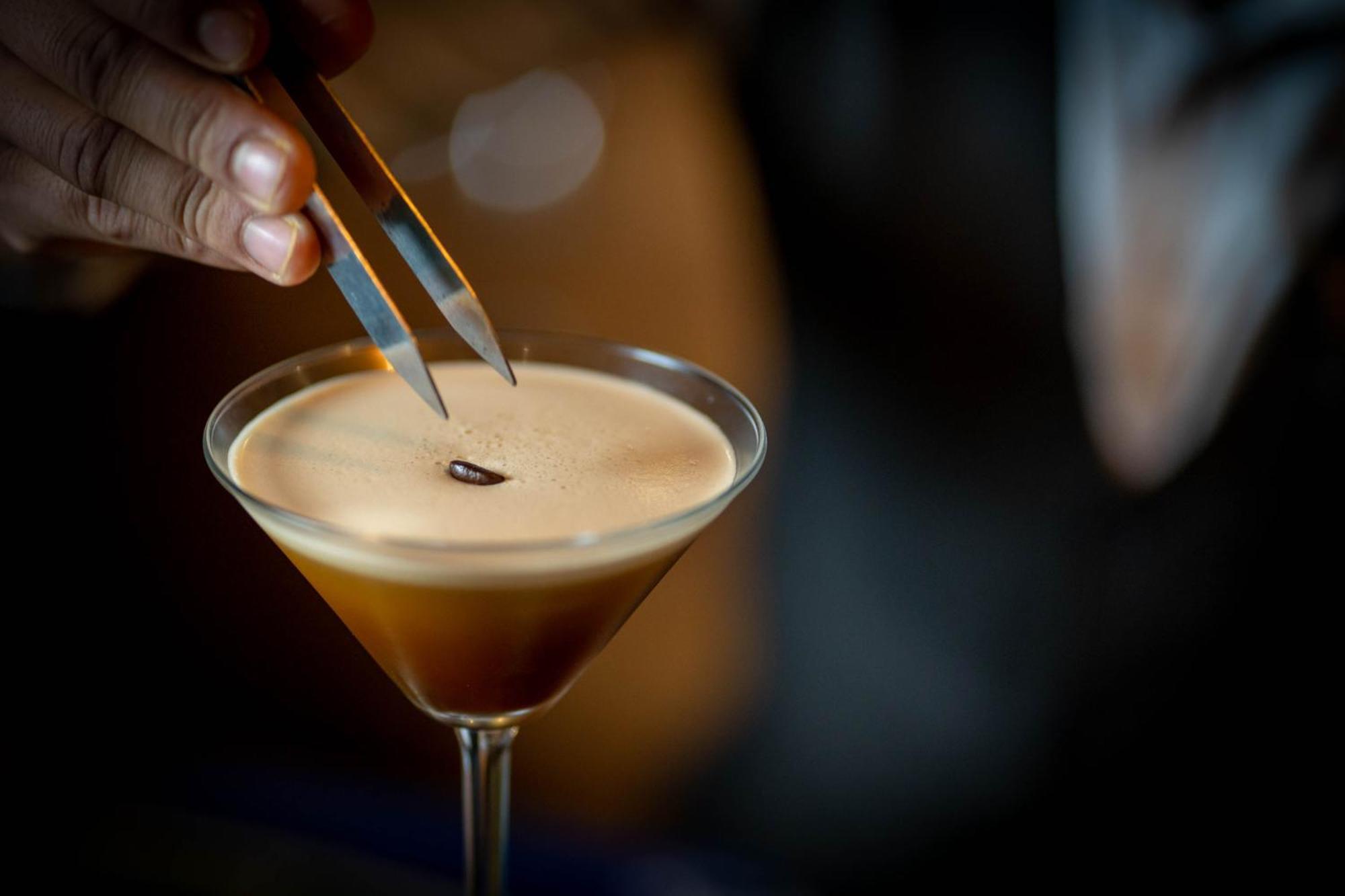 Bar Peepal Resort Покхара Екстер'єр фото A chocolate martini