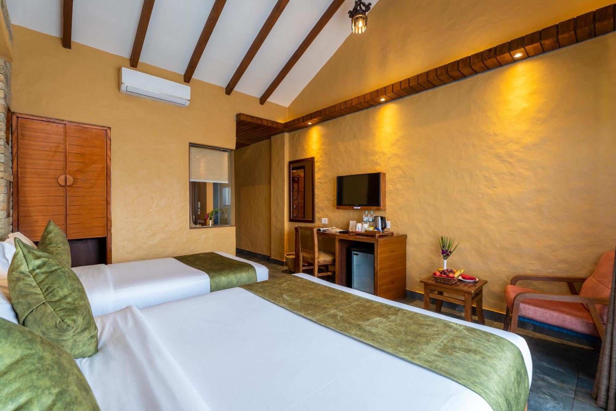 Bar Peepal Resort Покхара Екстер'єр фото Deluxe Room