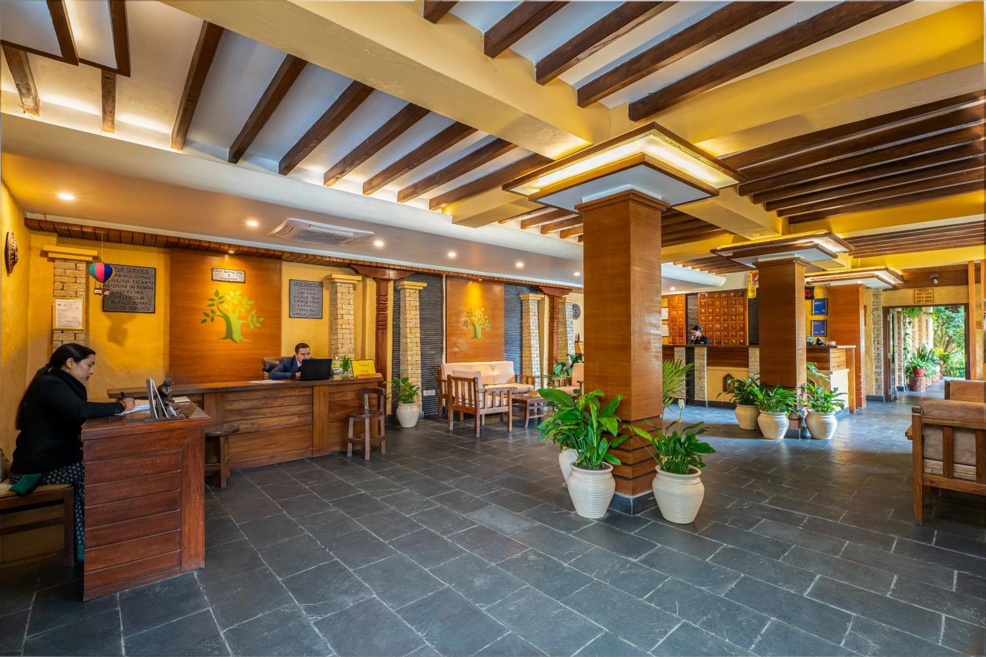 Bar Peepal Resort Покхара Екстер'єр фото Lobby